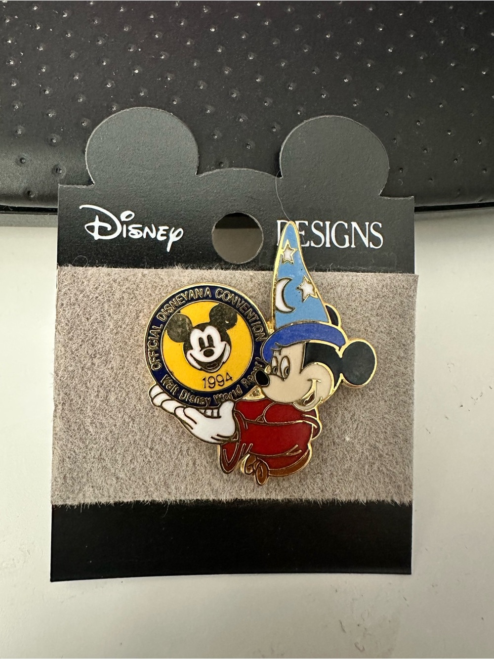 Vintage WDW 1994 Official Disneyana Convention Pin Featuring Sorcerer Mickey